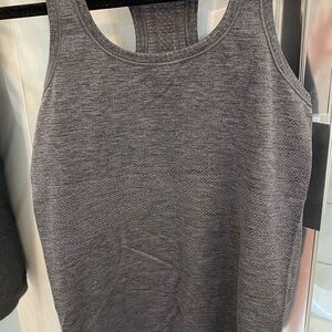 Size 4 lululemon swiftly tech tank grey